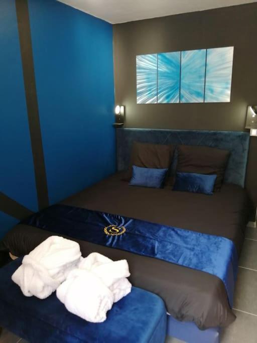 Appartement Avec Sauna Et Balneo Privatifs -Troyes Centre Екстериор снимка